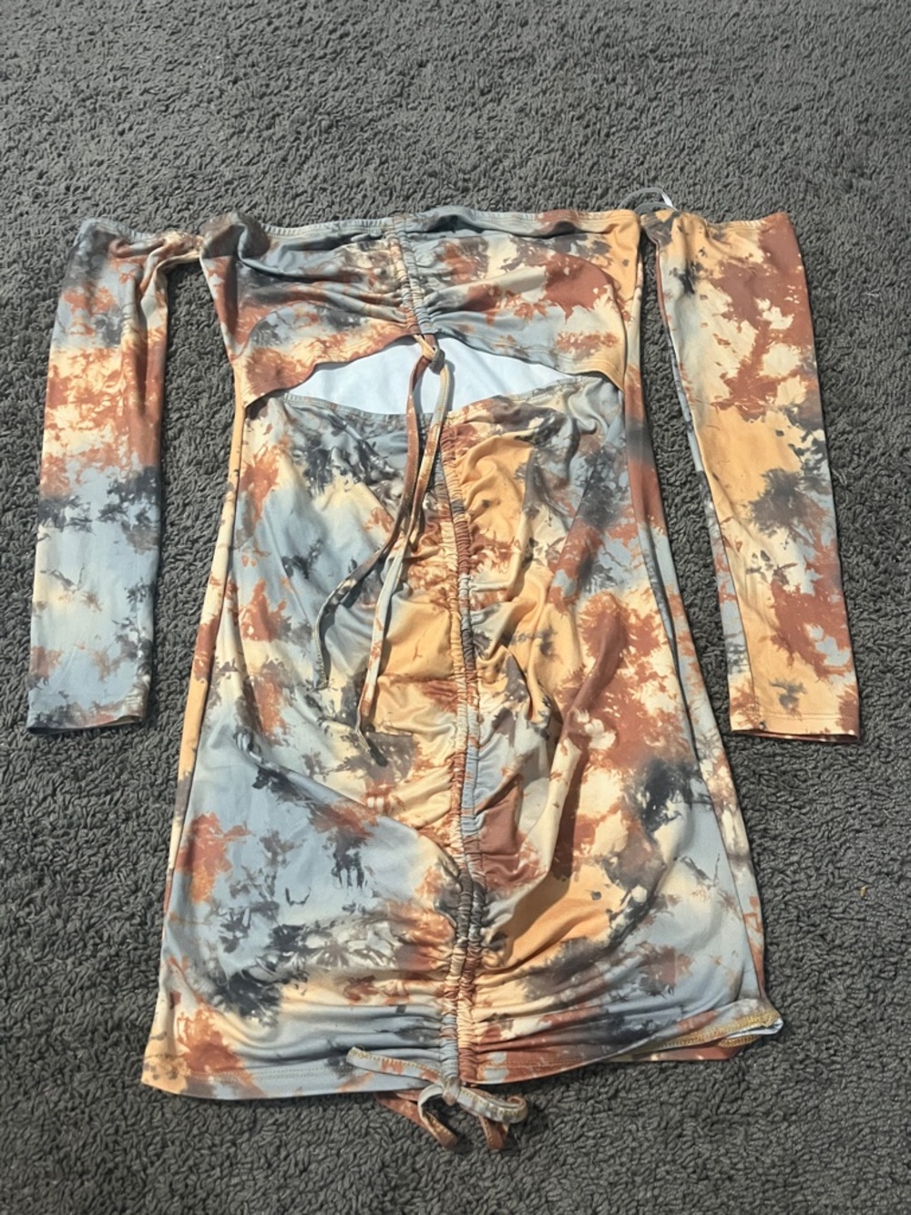 SHEIN Long Sleeve Tie-Dye Cutout Bodycon Dress in Rust, Blue, Gray